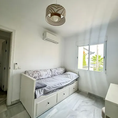 Town House Puerto Banus, 3 Min Walking From * מארבלה