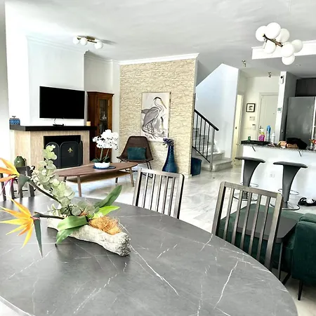 Town House Puerto Banus, 3 Min Walking From דירה *