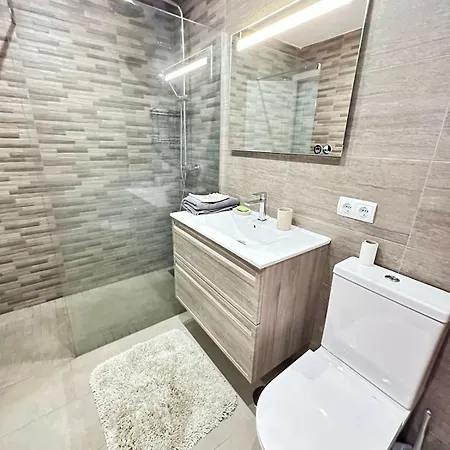 Town House Puerto Banus, 3 Min Walking From דירה *